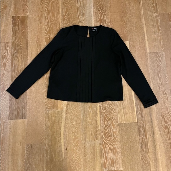 Castro sheer black top with front pleats - Picture 4 of 7